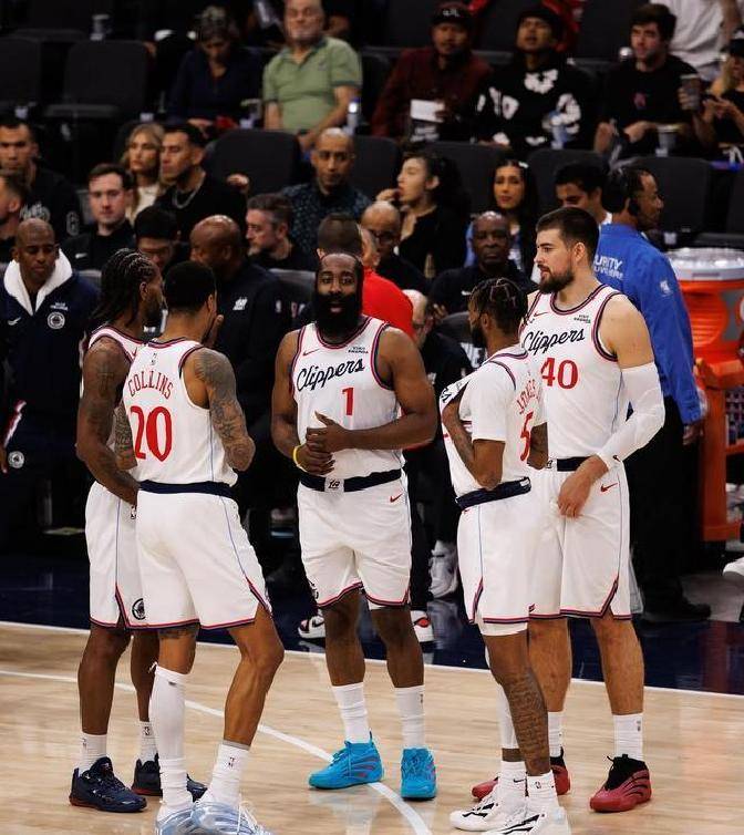 NBA总决赛今夜再迎强敌，洛杉矶快船调整名单，主帅态度——震撼外界，轮换策略成焦点的简单介绍